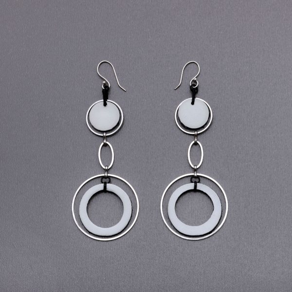 Circles in Chains Leather Earrings - Skin on Skin - Jewellery and Objects for the design enthusiast - karakalpaki.com